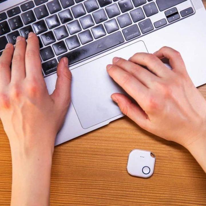 Actual product image Shelly Blu Button 1 White