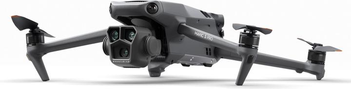 Image du produit DJI Mavic 3 Pro Fly More Combo incl. RC (43 min, 958 g, 48 Mpx)