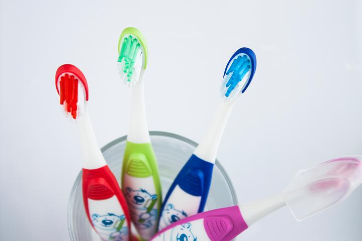 Actual product image Thienel Dental Children's toothbrush 0-3 years blue (10 pieces) (Extra soft, 10 x)