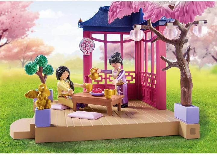 Actual product image Playmobil 71762 Asian garden with panda feeding (71762)