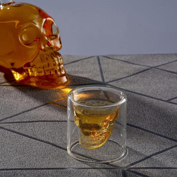 Actual product image Oak & Steel Skull whisky glasses and decanter set (0.70 l)