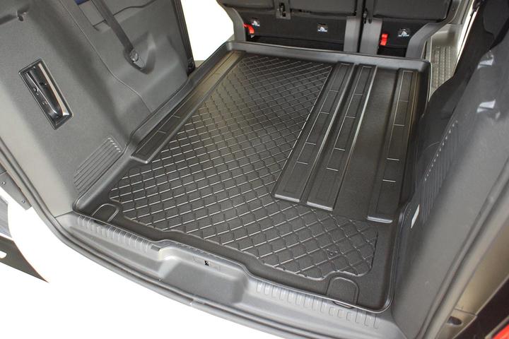 Actual product image Aristar Boot tray for Citroen Jumpy, SpaceTourer / Peugeot Expert / Toyota ProAce / Opel Zafira Life /