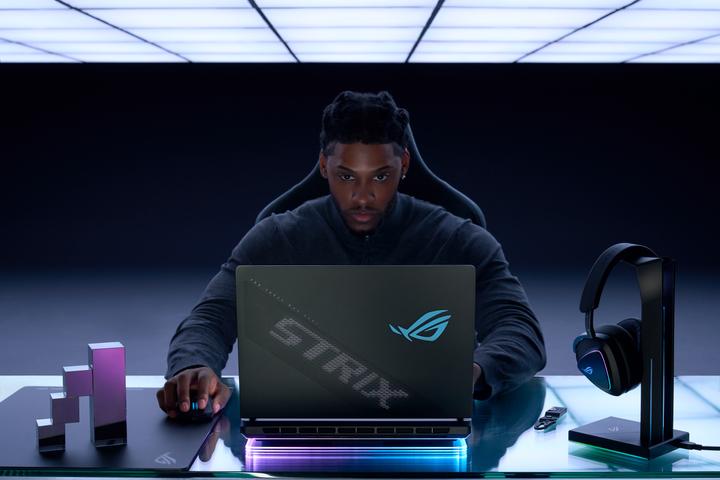 Actual product image ASUS ROG Strix SCAR 16 G635LW-RW089W 16' Core Ultra 9 RTX 5080 Gaming laptop (90NR0LD1-M003M0) (16", Intel Core Ultra 9 275HX, 32 GB, 2000 GB, Eng. Int.)