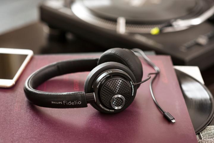 Immagine prodotto Philips Fidelio M2L/00 (Cablato)