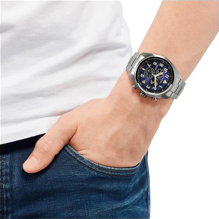 Produktbild Citizen AT2480-81L Eco-Drive Super-Titanium Chronograph 43mm (Chronograph, 43 mm)