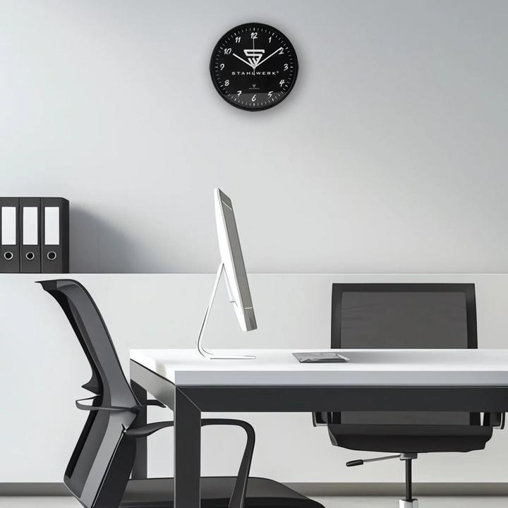 Immagine prodotto Stahlwerk Orologio da parete 30 cm nero da officina con cassa in alluminio Movimento RCC (30 cm)