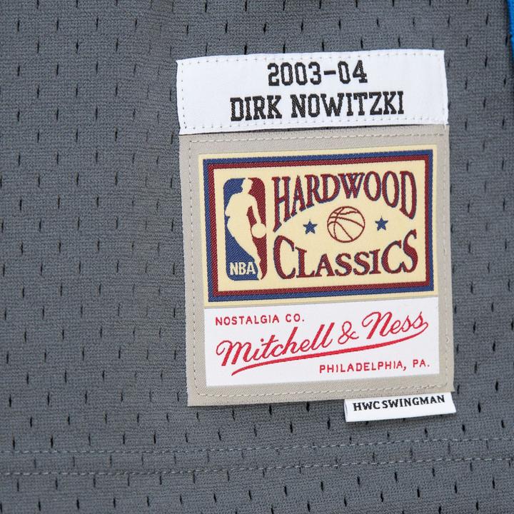Produktbild Mitchell & Ness Swingman Mesh Jersey Dallas Mavericks 2003-04 Nowitzki - S (S)