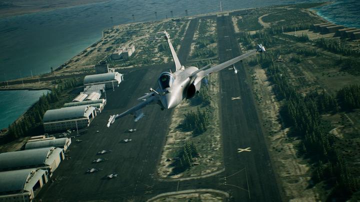 Immagine prodotto Microsoft Ace Combat 7 Skies Unknown Deluxe Edition (Xbox One X, Xbox Series X, Xbox One S, Xbox Serie S)