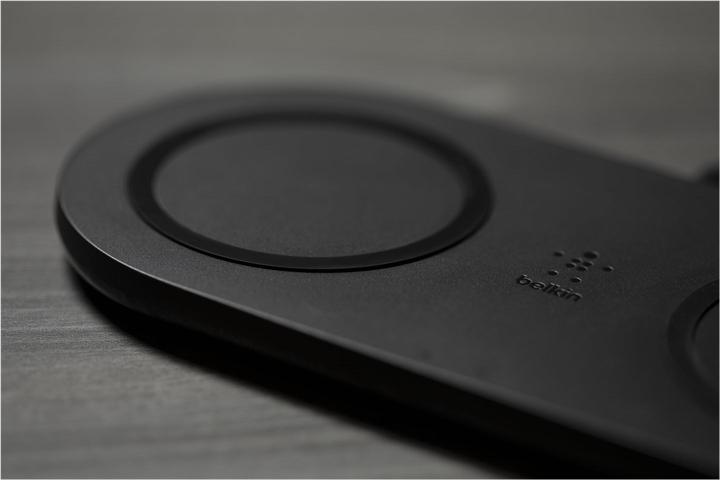 Image du produit Belkin Dual Wireless Charging Pad mit Netzteil (10 W)