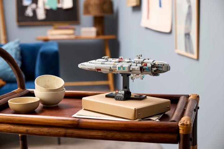 Produktbild LEGO Sternkreuzer Heimat Eins (75405, LEGO Star Wars)