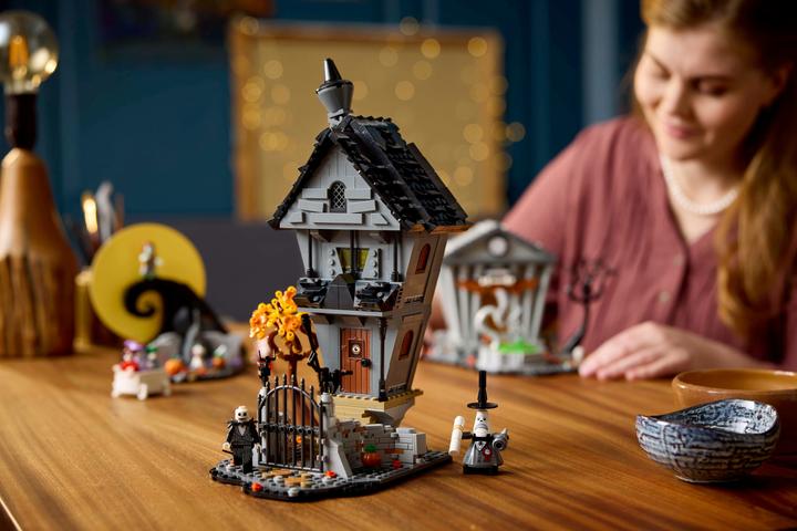 Immagine prodotto LEGO Nightmare Before Christmas (21351, LEGO Ideas, Set LEGO rari)