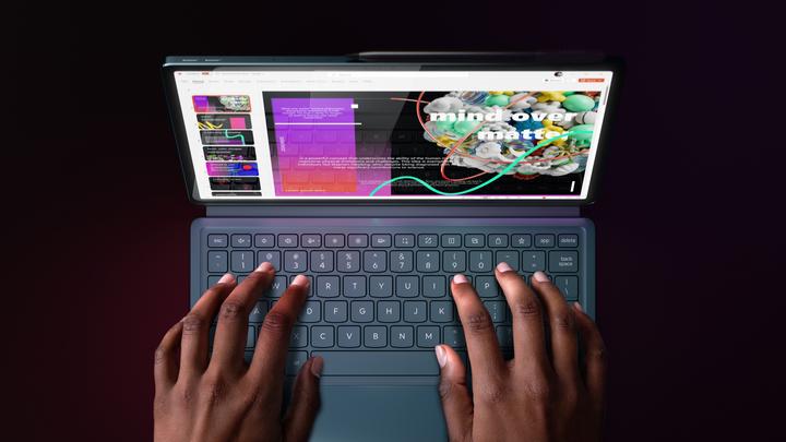 Produktbild Lenovo Plus (nur WLAN, 12.70", 256 GB, Tidal Teal)