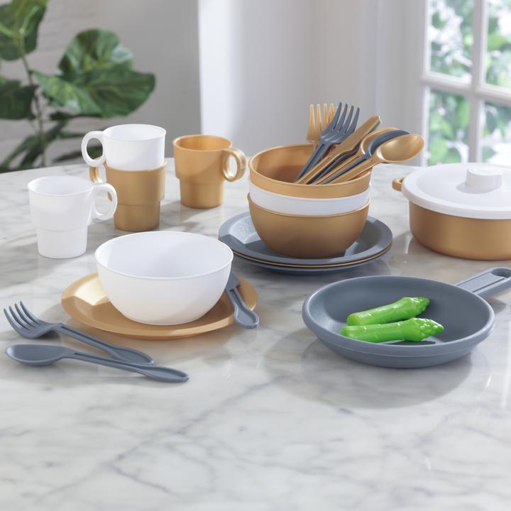 Actual product image KidKraft Cookware set