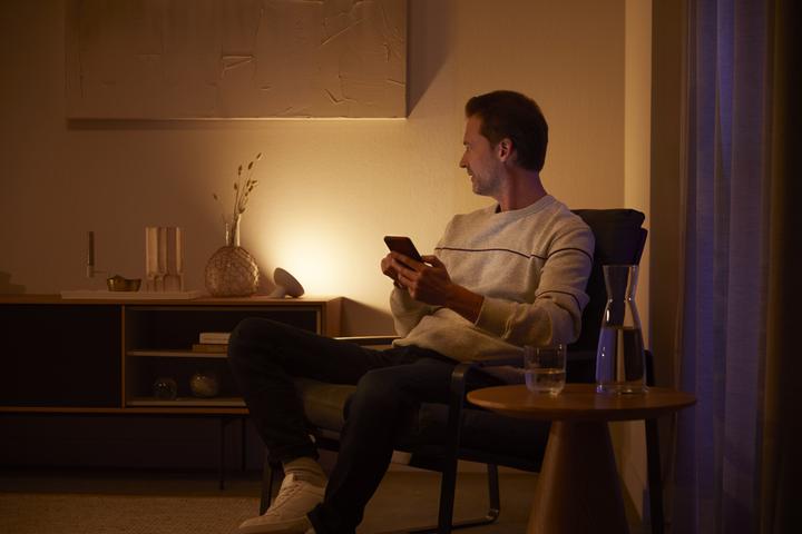Produktbild Philips Hue Bloom Basis BT (500 lm)
