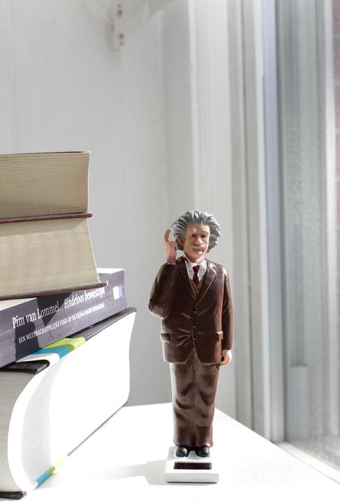 Immagine prodotto Kikkerland Einstein solare