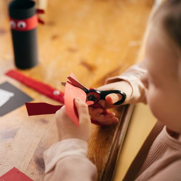 Immagine prodotto Fiskars Forbici per bambini con immagine di ninja Da 6 anni Lunghezza: 13 cm (13 cm)