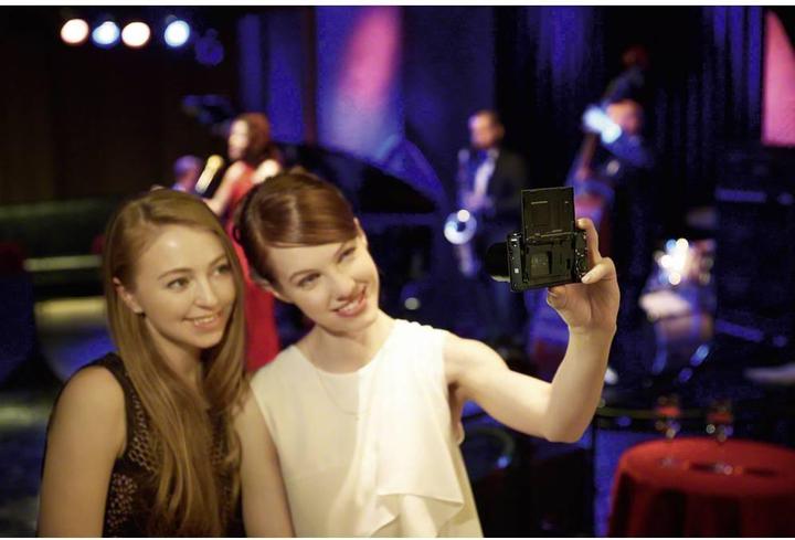 Produktbild Sony Cyber-shot DSC RX100 III (24 - 70 mm, 20.10 Mpx, 1")