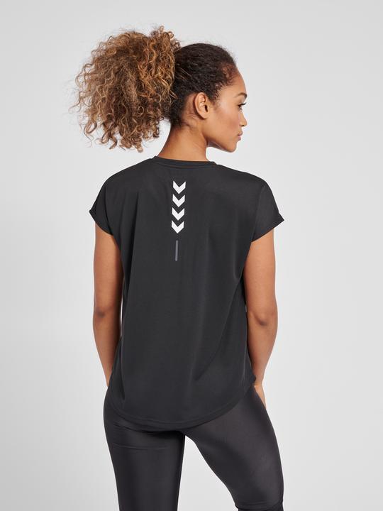 Actual product image hummel Te Tola Loose T-Shirt (XS)