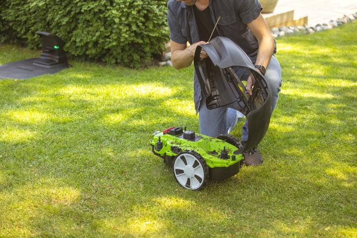 Productafbeelding Greenworks 2513207, robotmaaier, 450 m², 17 cm, 2 cm, 6 cm, 450 m² (450 m²)