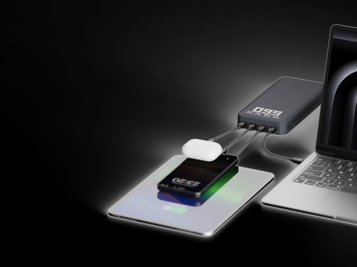 Actual product image Xtorm XB4 Series Titanium (27000 mAh, 200 W, 99.90 Wh)