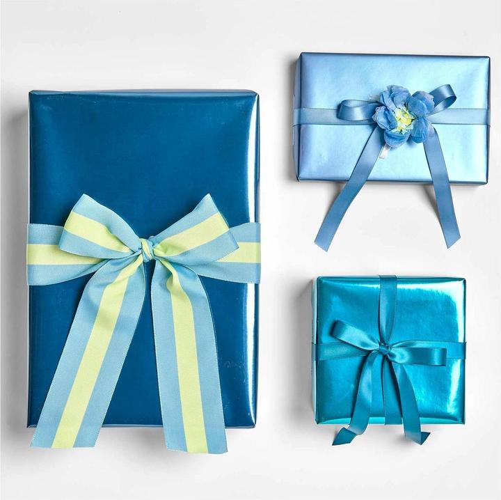 Produktbild Rico Design Geschenkpapier Metallic Blau, Matt, FSC (Geschenkpapier, 1 x)