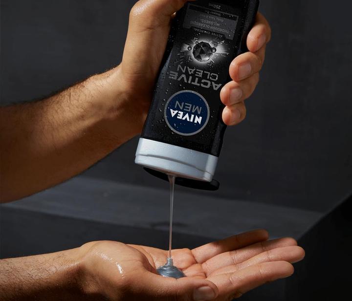 Produktbild NIVEA Men Active Clean (250 ml, Flüssiges Shampoo)