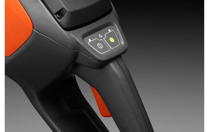 Produktbild Husqvarna 120iTK4-PH inkl. PK4 Hochentaster und HK4 Heckenschere (Akku Kettensäge)