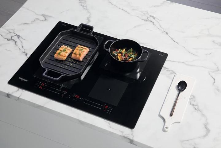Actual product image Whirlpool induction hob WF S7560 NE 60 cm, 1 FlexiSlide, Booster, Black