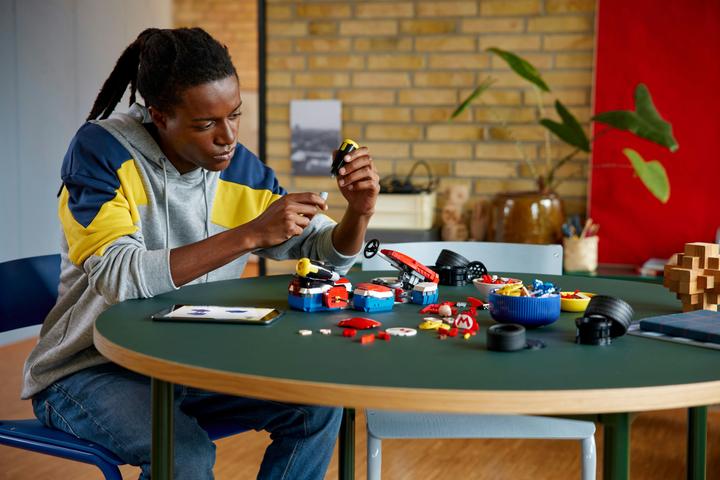 Immagine prodotto LEGO Mario & Standard-Kart (72037, LEGO Super Mario, Set LEGO rari)