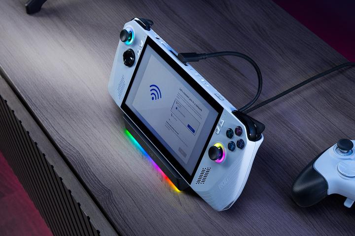 Actual product image Razer Handheld Dock Chroma (USB-C, 6 Ports)