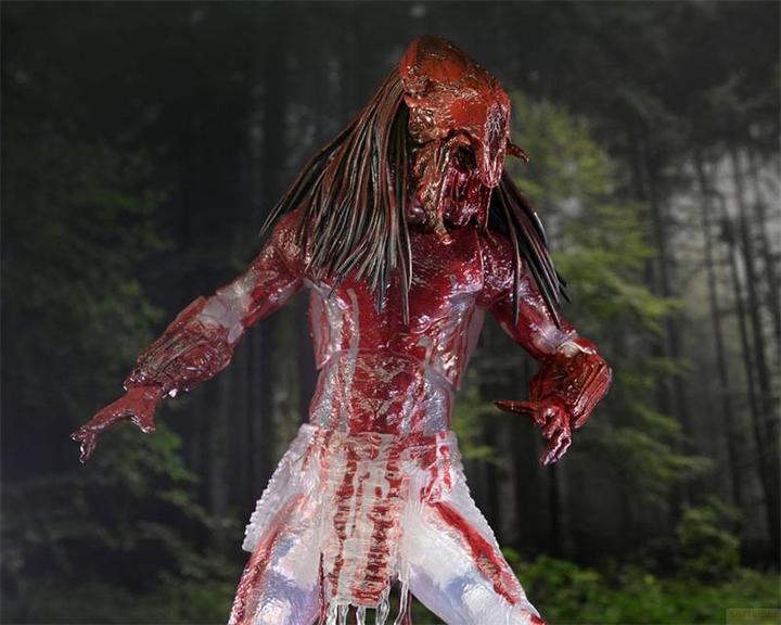 Image du produit Neca Prey Figurine Ultimate Feral Bear Blood Predator 18 cm