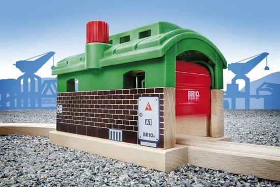 Image du produit Brio Remise à locomotives avec porte roulante