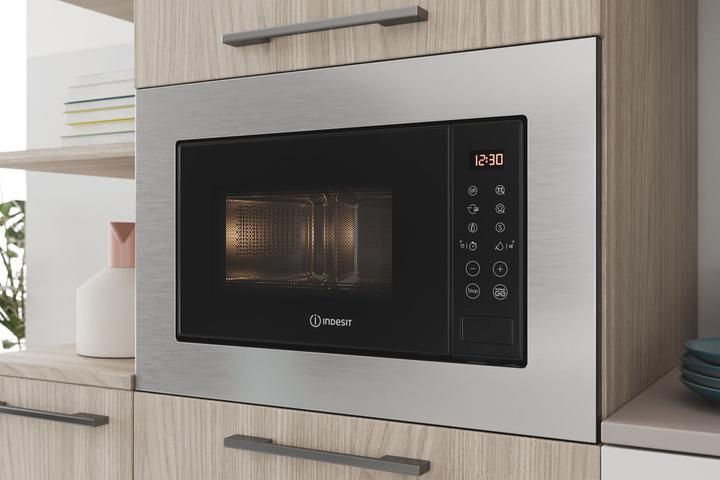 Immagine prodotto Indesit MWI 120 GX Microonde Grill integrato in acciaio inossidabile (20 l)
