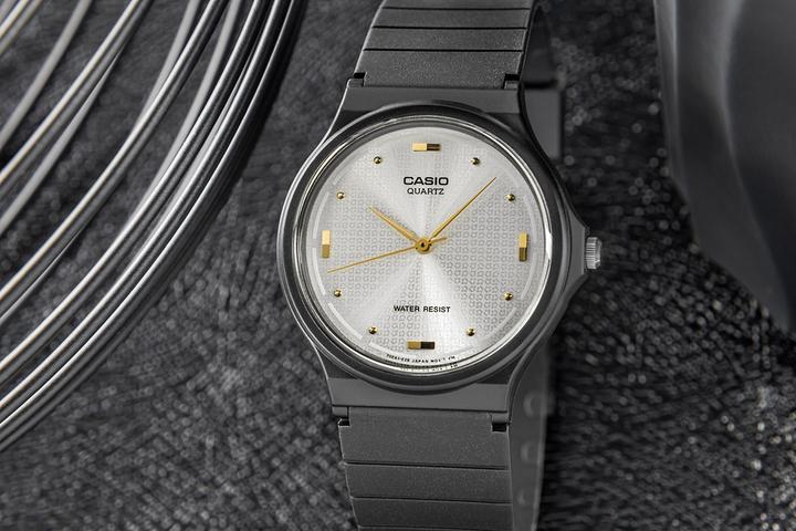 Produktbild Casio MQ-76-7A1LDF Damenuhr + BOX