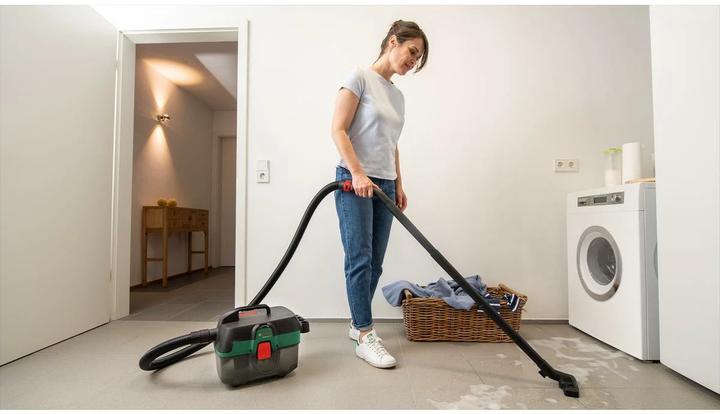 Actual product image Bosch Home & Garden AdvancedVac 18V-8 (Wet dry vacuum cleaner)