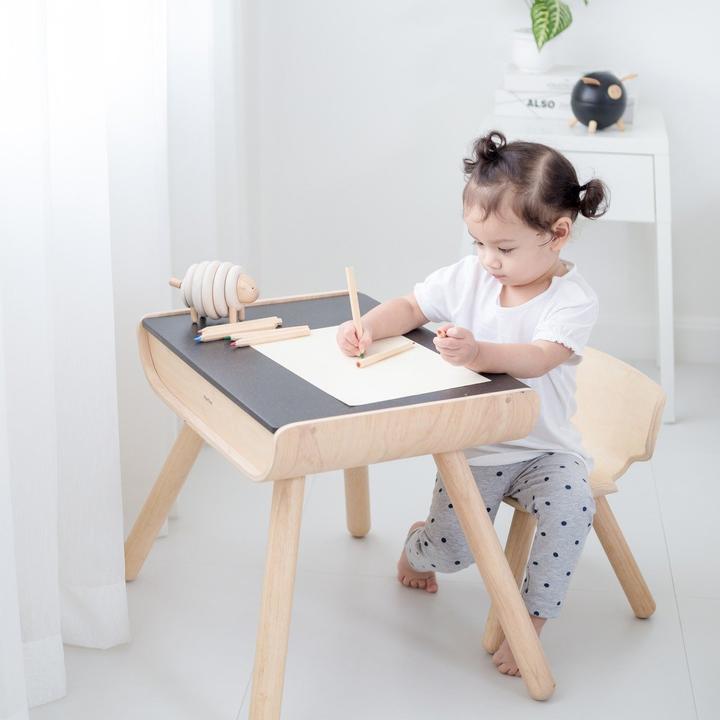Image du produit Plantoys Une table et une chaise (Table des enfants)