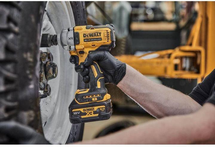 Actual product image DeWalt DCF891N-XJ (Rechargeable battery operated)