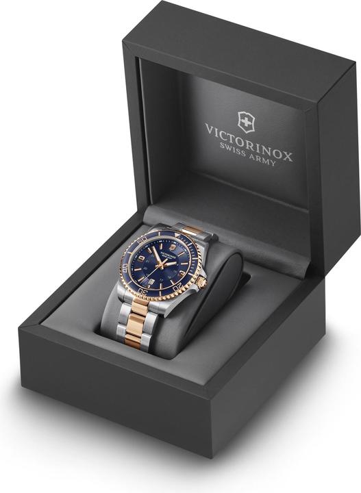 Produktbild Victorinox Armbanduhr Maverick blue dial (Chronograph, 43 mm)