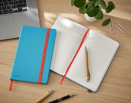 Immagine prodotto Leitz Notebook Cosy 14,8 x 21 cm, quadrato, blu (A5, Quadretti, Copertina rigida)