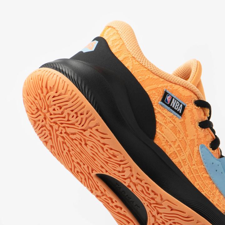 Actual product image Tarmak Kids Basketball Shoes Low NBA Knicks - Fast 900 Low-1 orange (40)
