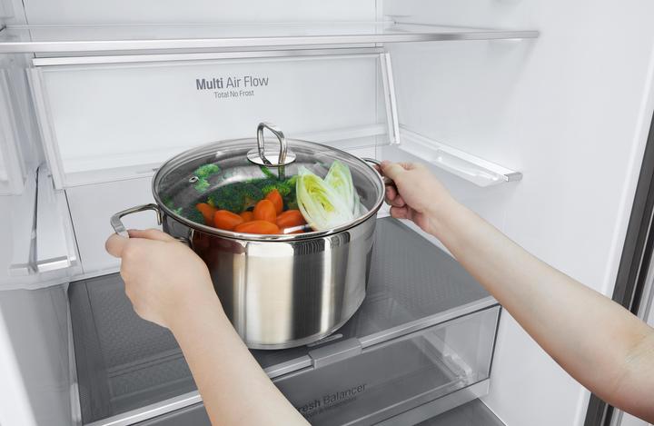 Produktbild LG GBB569NSAGB Kombinierter Kühlschrank 70cm, Klasse D, 462L, Wi-Fi, Kein Frost, Grau (462 l)