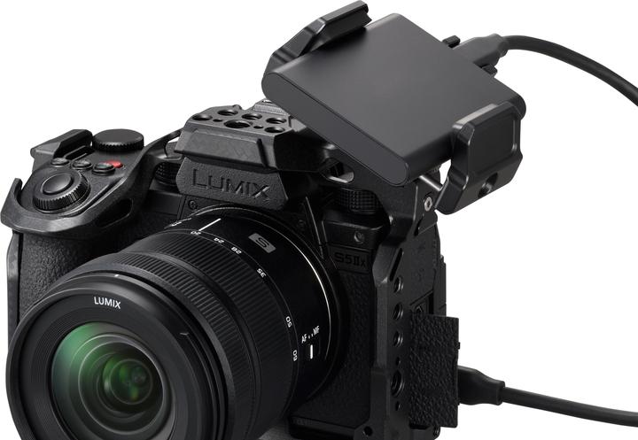 Produktbild Panasonic Lumix S5IIX Kit (20 - 60 mm, 24.20 Mpx, Vollformat)