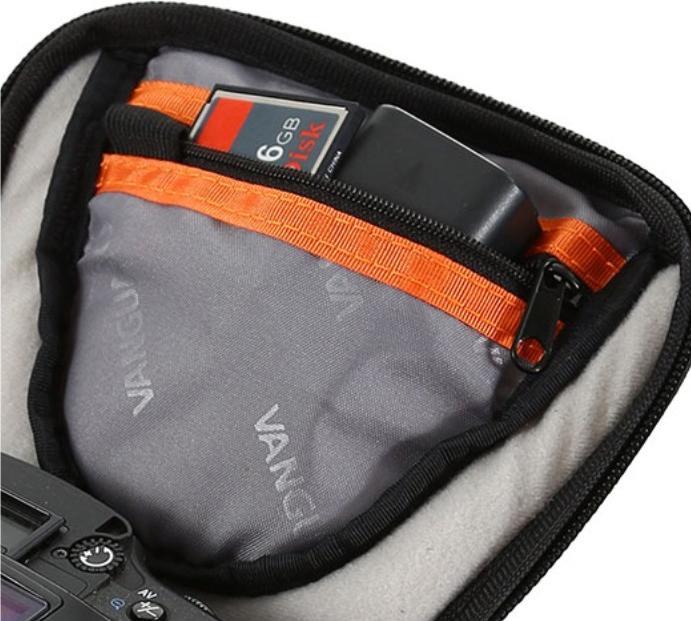 Actual product image Vanguard Schoudertas Oslo 15 Black (4120061) (Camera shoulder bag)