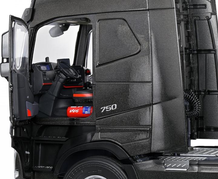 Actual product image Solido 1:24 Volvo Globetr.black