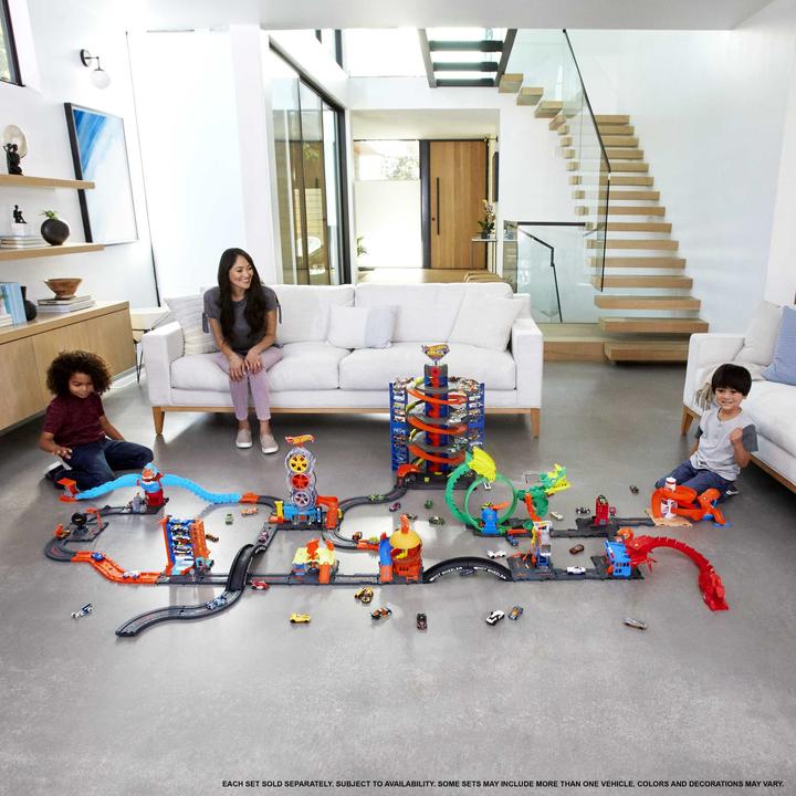 Actual product image Hot Wheels Track Builder Straight Race Track