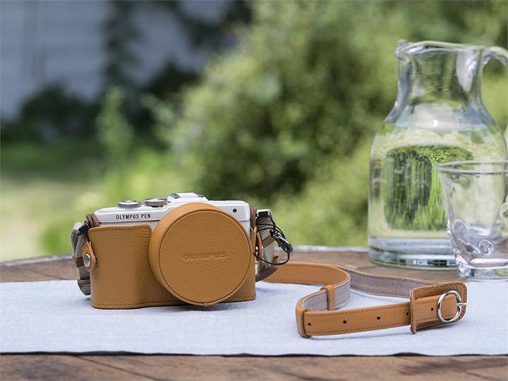 Actual product image Olympus CS-45B leather case for E-PL7 (Camera case)