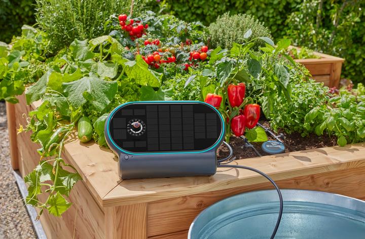Produktbild Gardena Solar-Bewässerung AquaBloom L Set (Tropfbewässerung Set)