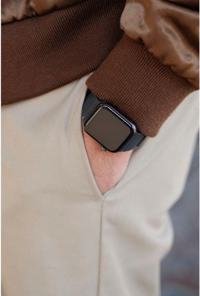 Actual product image Cyberport Magnetic silicone wristband LITE black 38-40mm (Silicone)