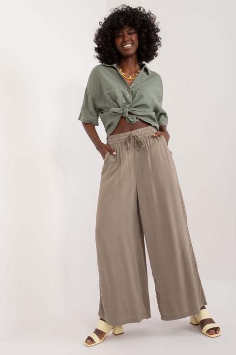 Sublevel Damen Hose model (L)