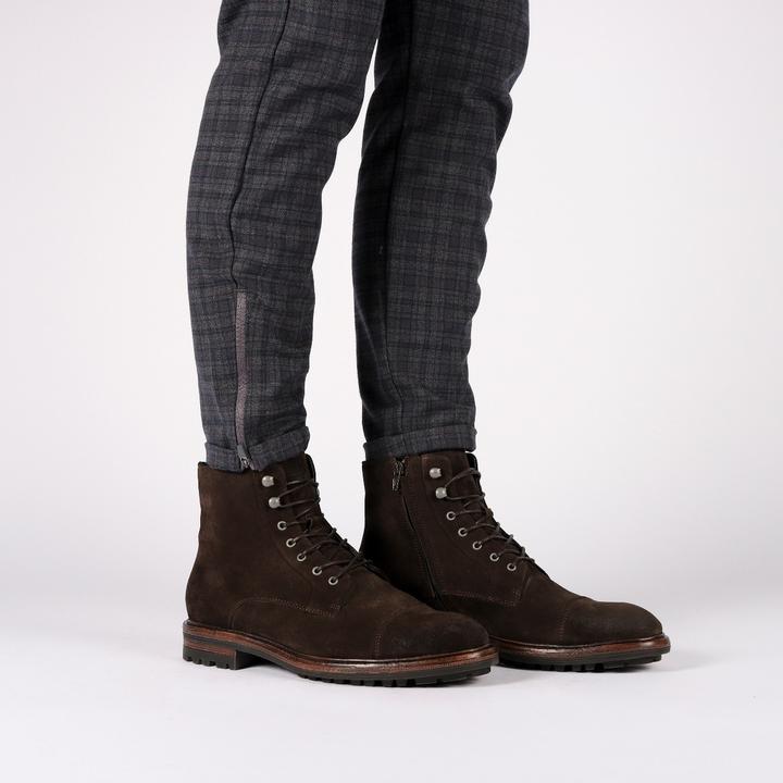 Actual product image Blackstone Top Suede (46)